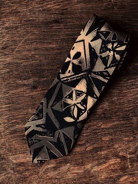 Vintage, Alcione brand tie. It's also big, bold and 100% silk from Milan Italy.